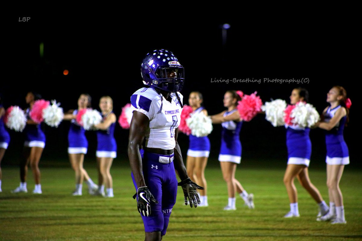 LBPhotographyFL's tweet photo. I love their energy! Dunbar Tigers Vs. @CypressLakeHigh https://t.co/ZfxRoQDbFq