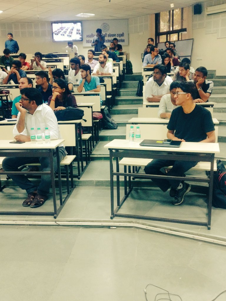 AEI_IITR's tweet photo. Glimpse Of Morning Tech Talk # AEI_IITR #AEIQ2017 https://t.co/M9BdczX6zc