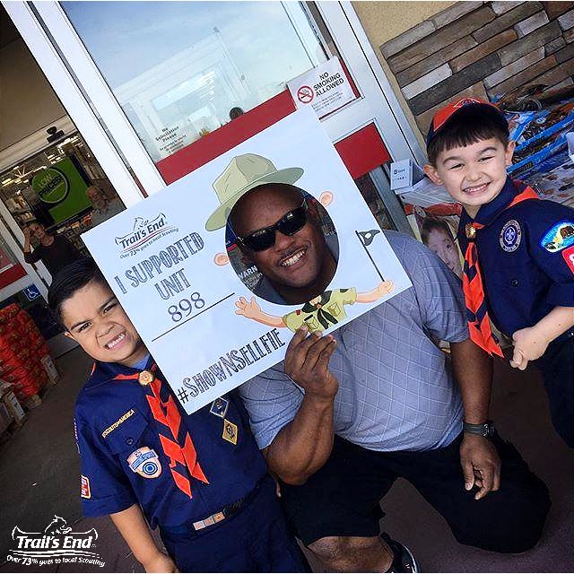 trailsendsnacks's tweet image. Share your Show-N-Sell selfies by using #ShowNSellfie &amp;amp; #TrailsEndPopcorn in your post. Follow us on Instagram: instagram.com/TrailsEndPopco…. 📸 🍿