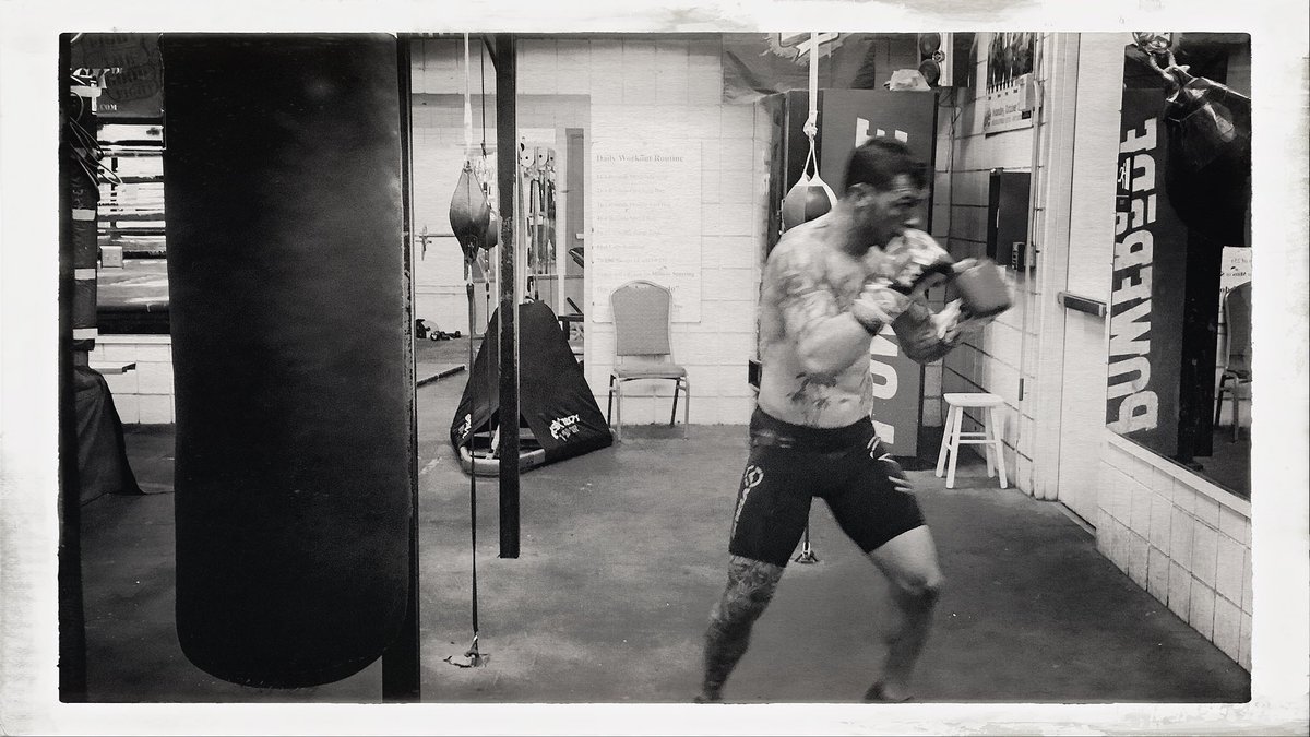 fotornelas's tweet photo. Un placer ver a @elbandido130 entrenar junto a @CubSwanson @TJDillashaw en campamento de @JoelDiazBoxing #BoxingMMA https://t.co/n8Vs8c4OGF
