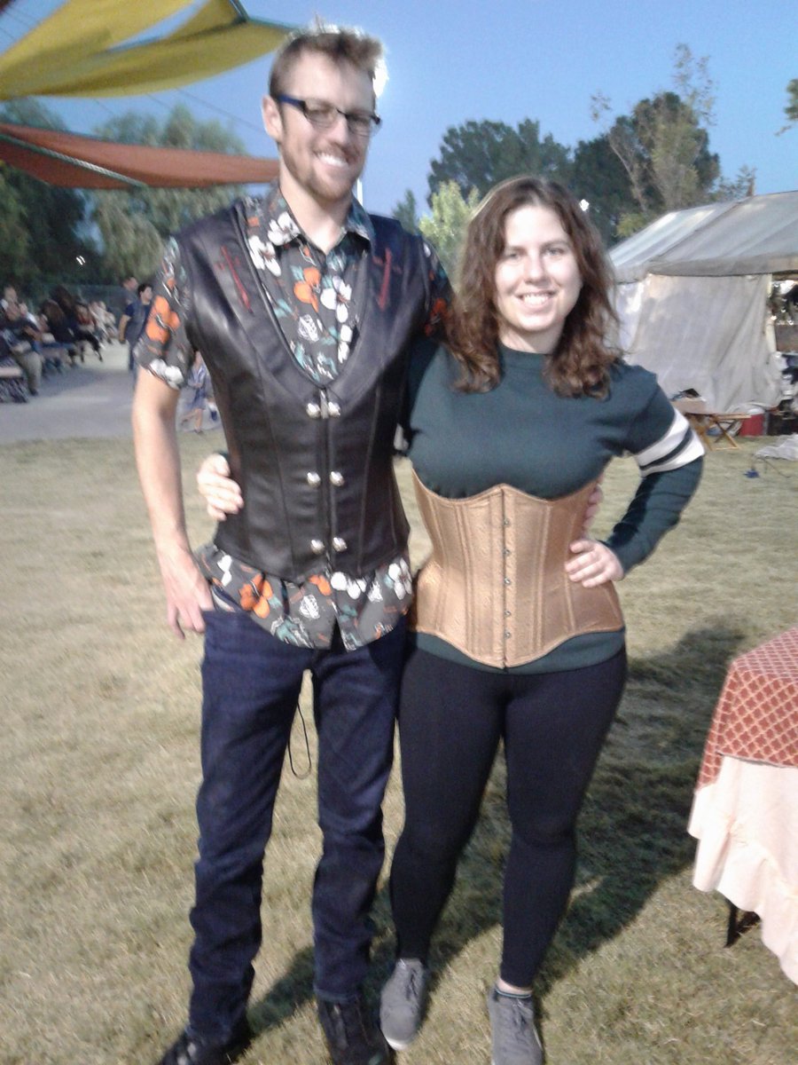 LacedUpCorsets's tweet photo. Guys! Your girls really love it when you wear a men's corset. #broadshoulders #sexy https://t.co/C7184TSVNr