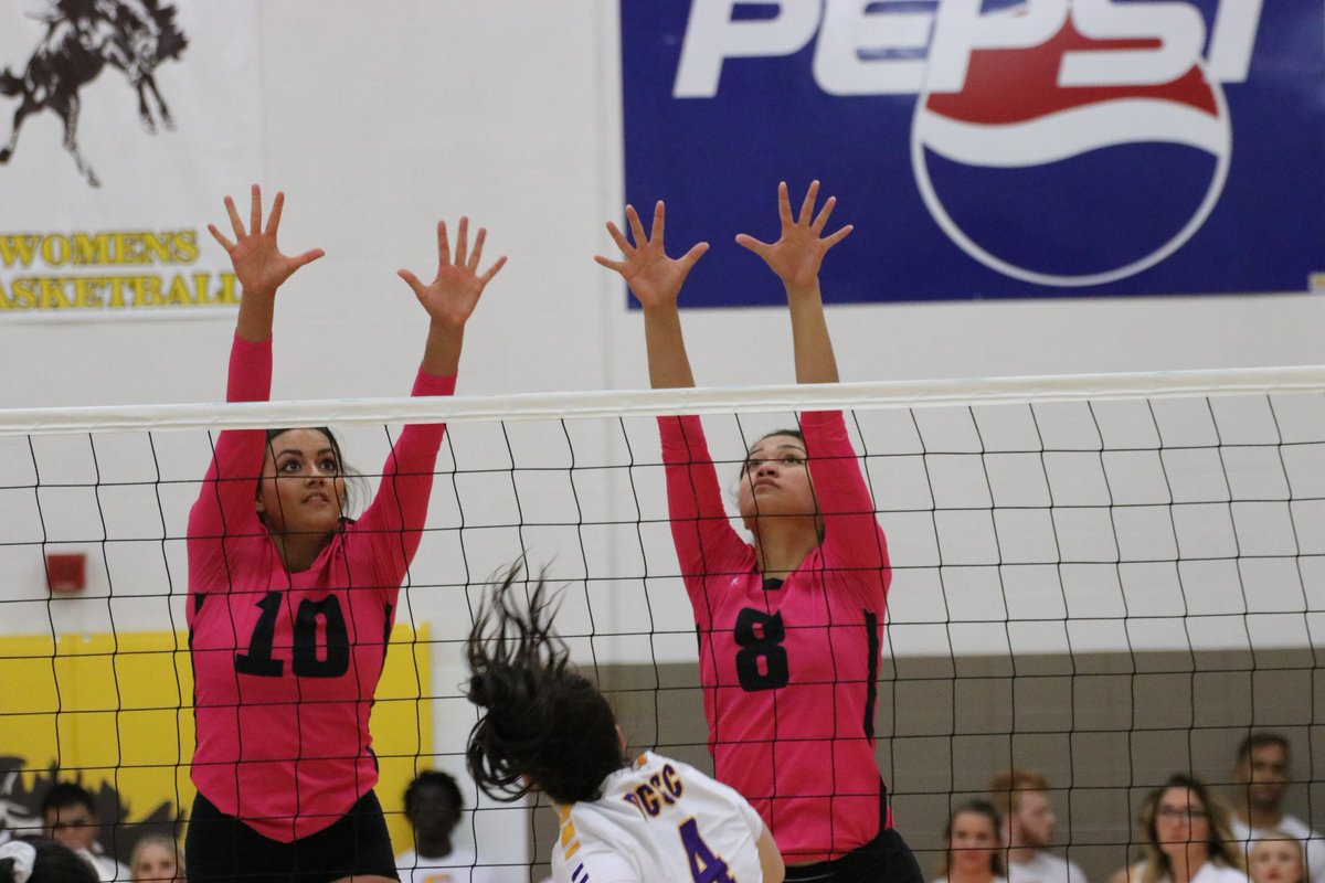 GCCCBroncbuster's tweet photo. @GCCC_Volleyball wins a barnburner over @GoConqs tonight in the DPAC! @sportsbuster @KJCCCmedia Final: GCCC 3, DCCC 2 https://t.co/gOQFrBW745