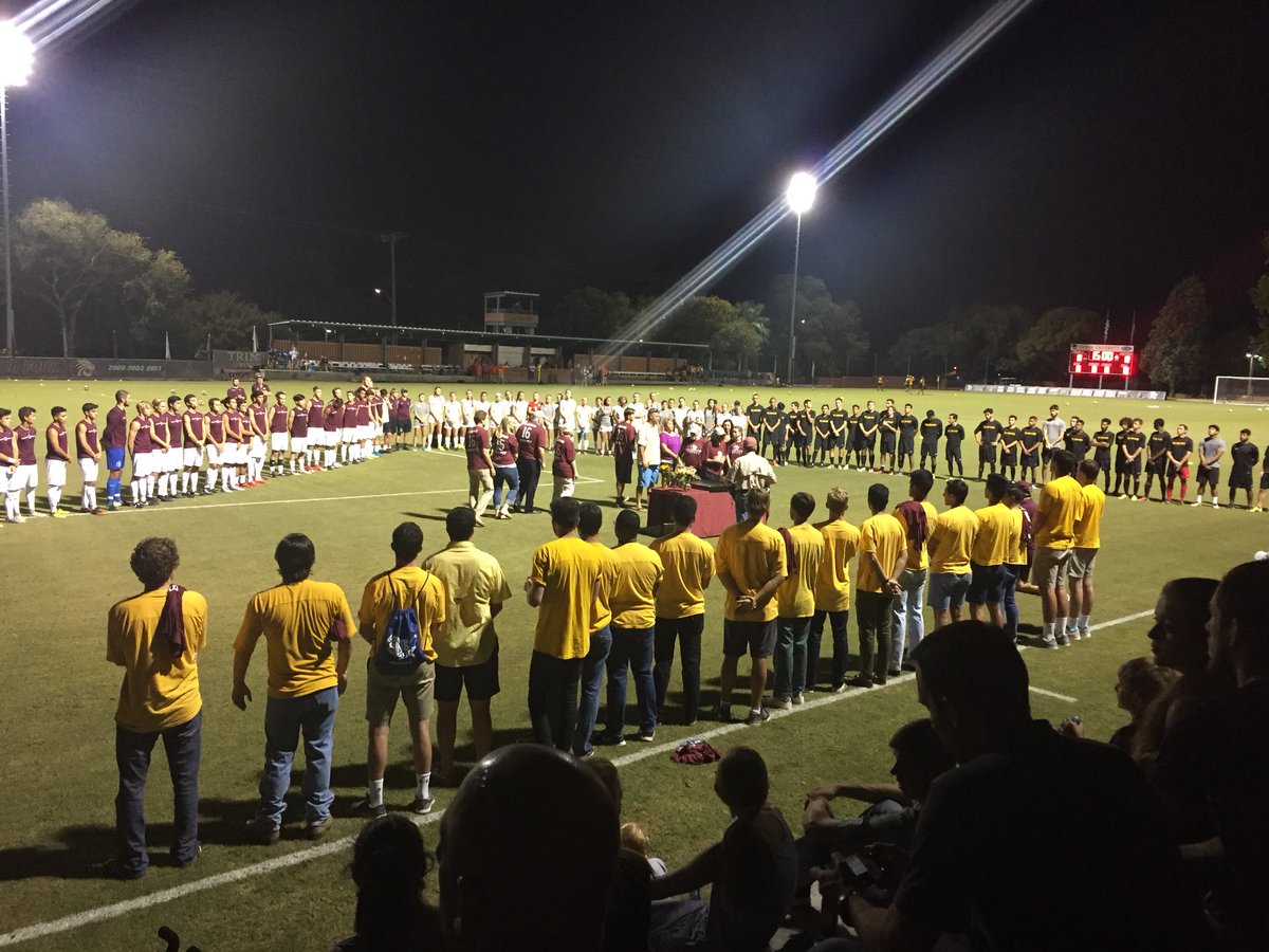 TingleJK's tweet photo. Beautiful ceremony before @TrinitySoccerTX to pay respect to Patrick Flannigan. Fair play to @tluathletics on the @SCAC_Sports love. https://t.co/82pqKX75DR