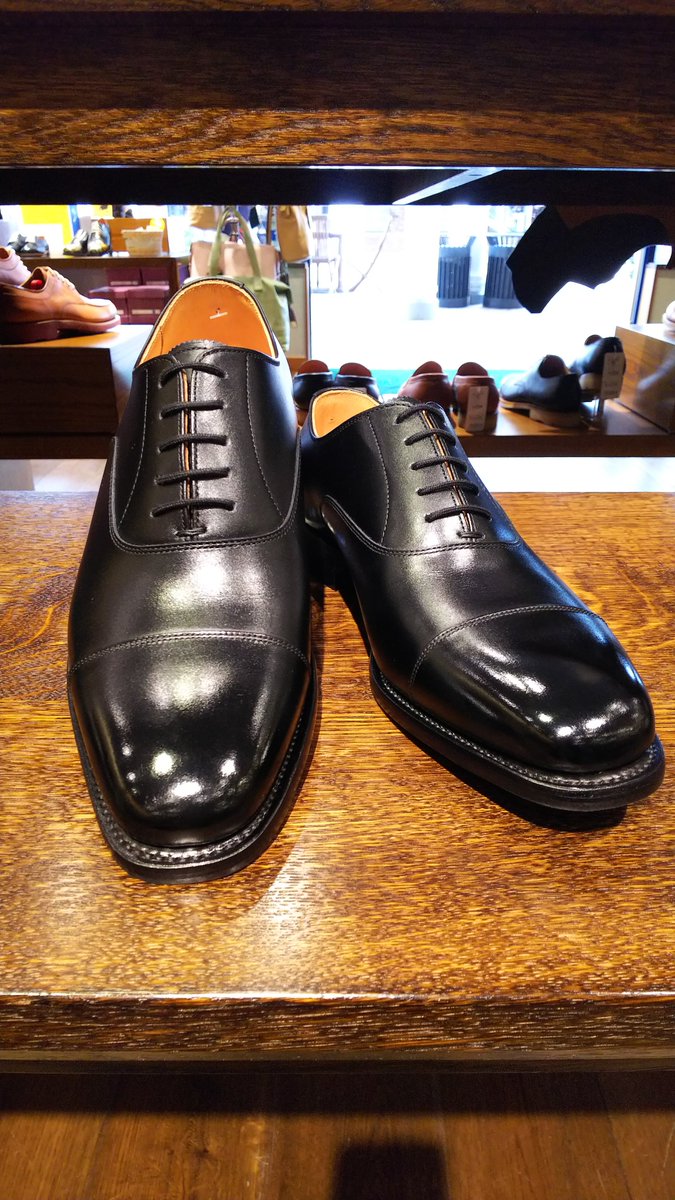 続いては定番のストレートチップです！ F9052 3E ￥22.000+税