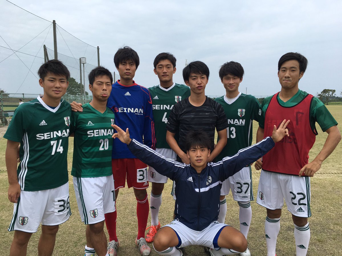 西南学院大学サッカー部 Twitter પર 九州大学サッカーリーグ第16節 Vs鹿屋体育大学 キックオフ Start Gk 平山 Df 坂口 中園 橋本 法野 Mf 大賀 大 大賀 陸 澤野 益永 紫 Fw 奥園 町田 Reserve 眞鍋 柴田 鳥越 荒田 阿部 坂本 益永 遼