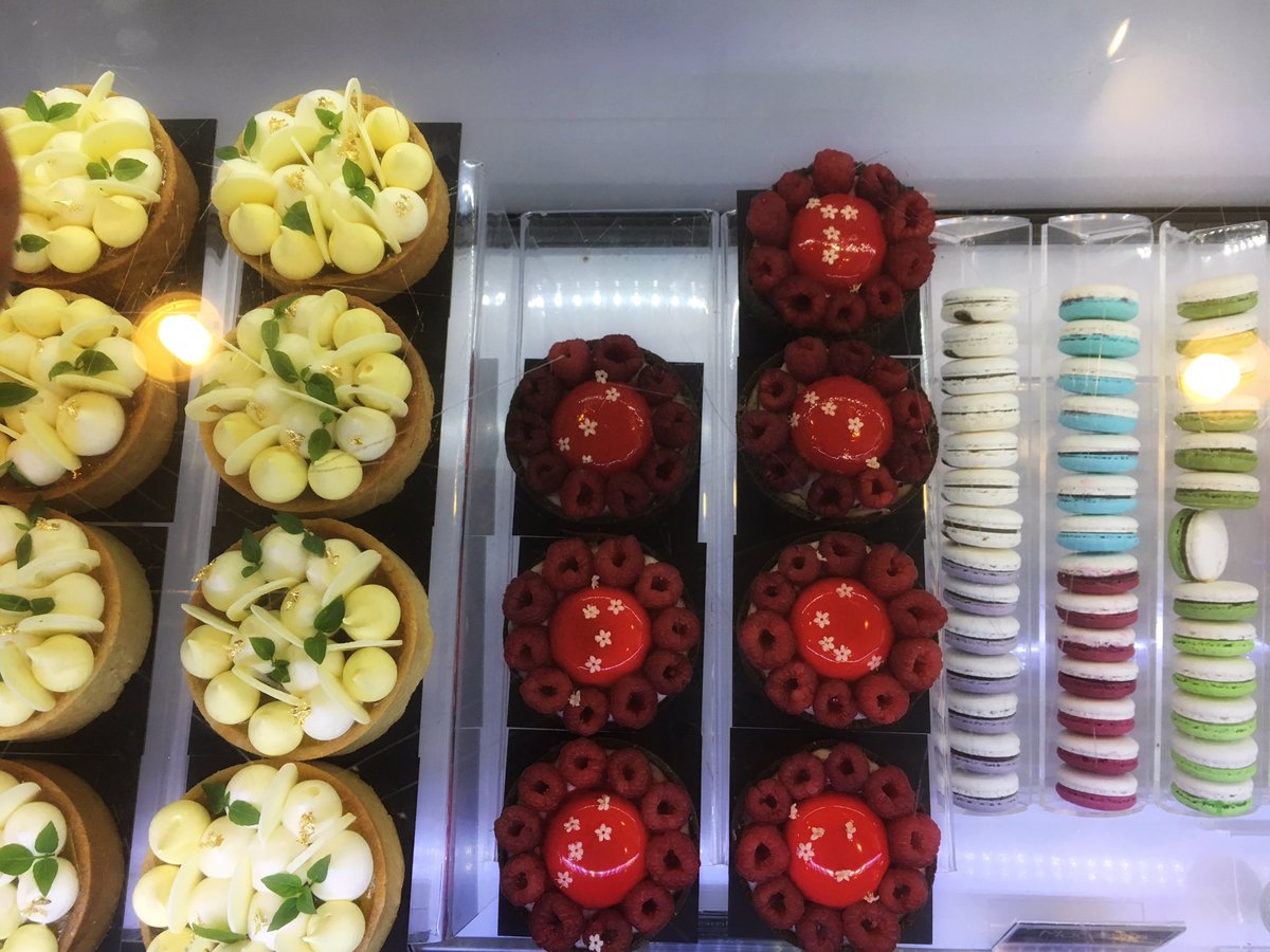 eidriana's tweet photo. #RecuerdosQueCuran los malos ratos, ya quiero vivir en @LaPostreriaGDL #paraíso #postre #DulceFinal #QuieroVolver https://t.co/pLzsUYOeC8