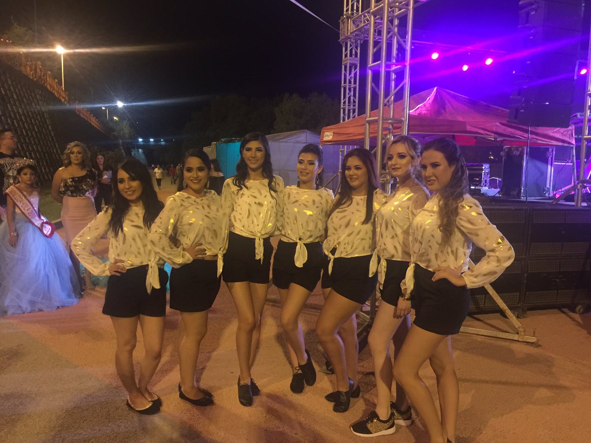 Gg26Fest's tweet photo. Concurso de #SeñoritaTurismo así comenzamos #PaseoDelRio @MpioPNegras  @RASSINIauto https://t.co/XWo13vcAfg