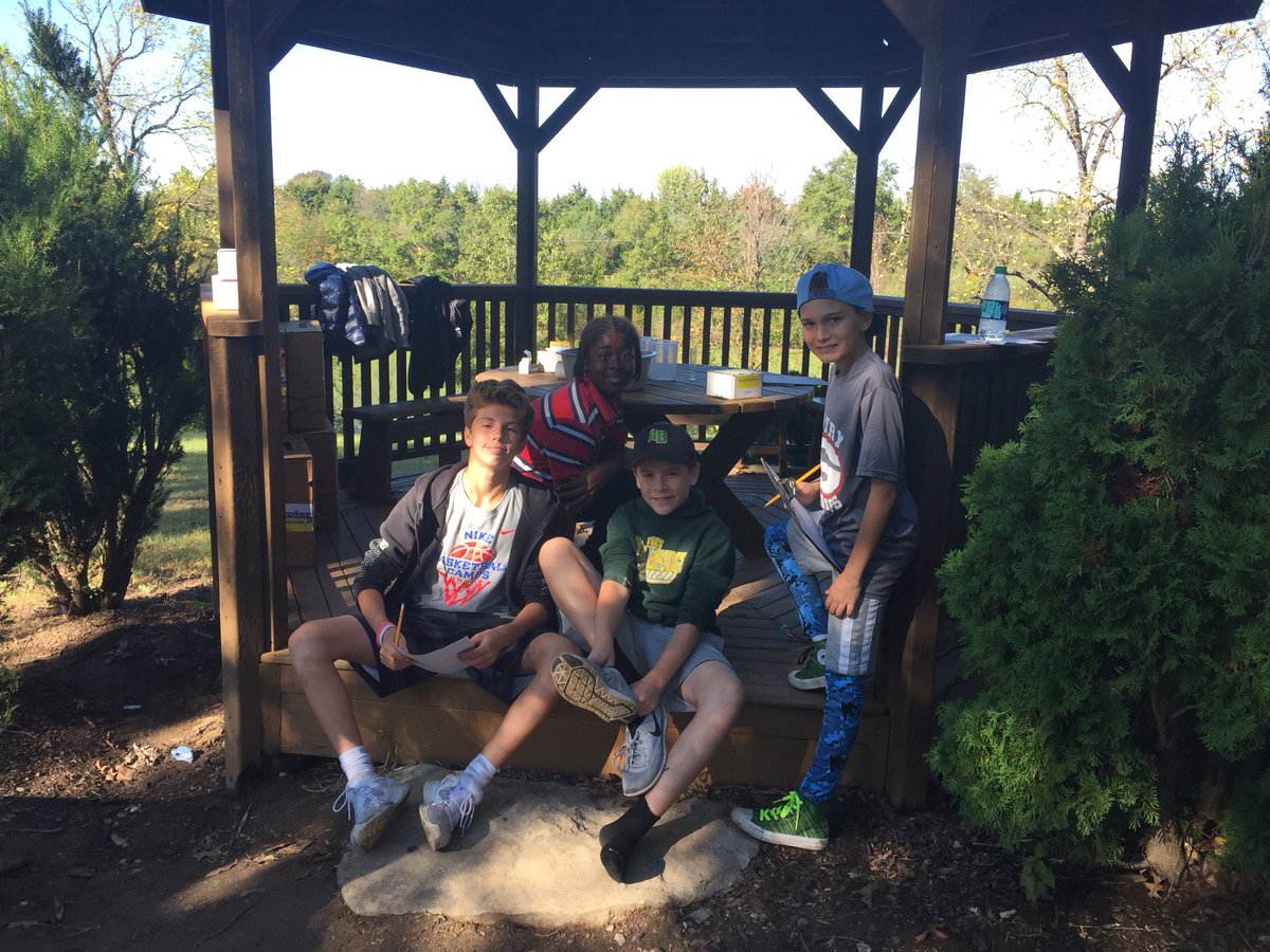 SchnakeMichelle's tweet photo. Such a fun time at science camp! https://t.co/MEBaM1t4J0