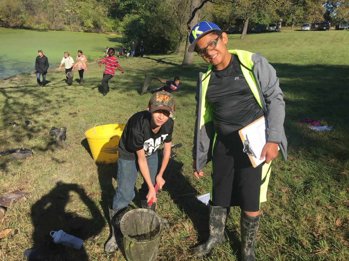 SchnakeMichelle's tweet photo. Such a fun time at science camp! https://t.co/MEBaM1t4J0