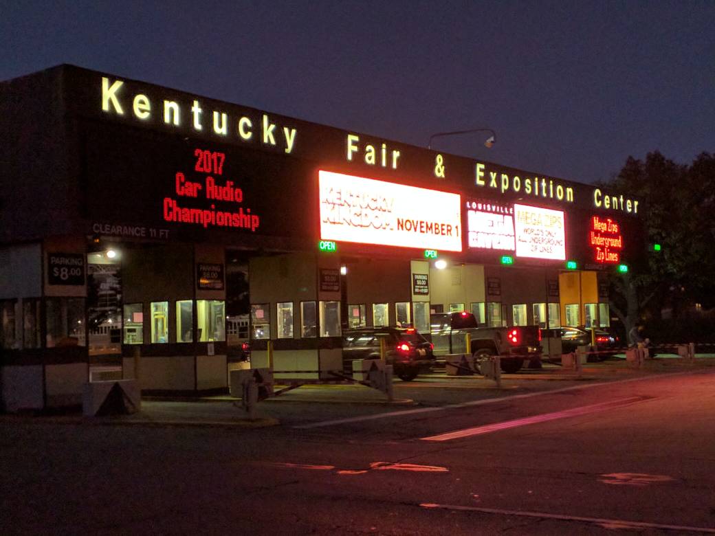 AtrendUSA's tweet image. The calm before the storm. #atrend out here supporting  #teamzapco at the #MECA World Finals. Good luck to all the competitors!  Go #zapco !