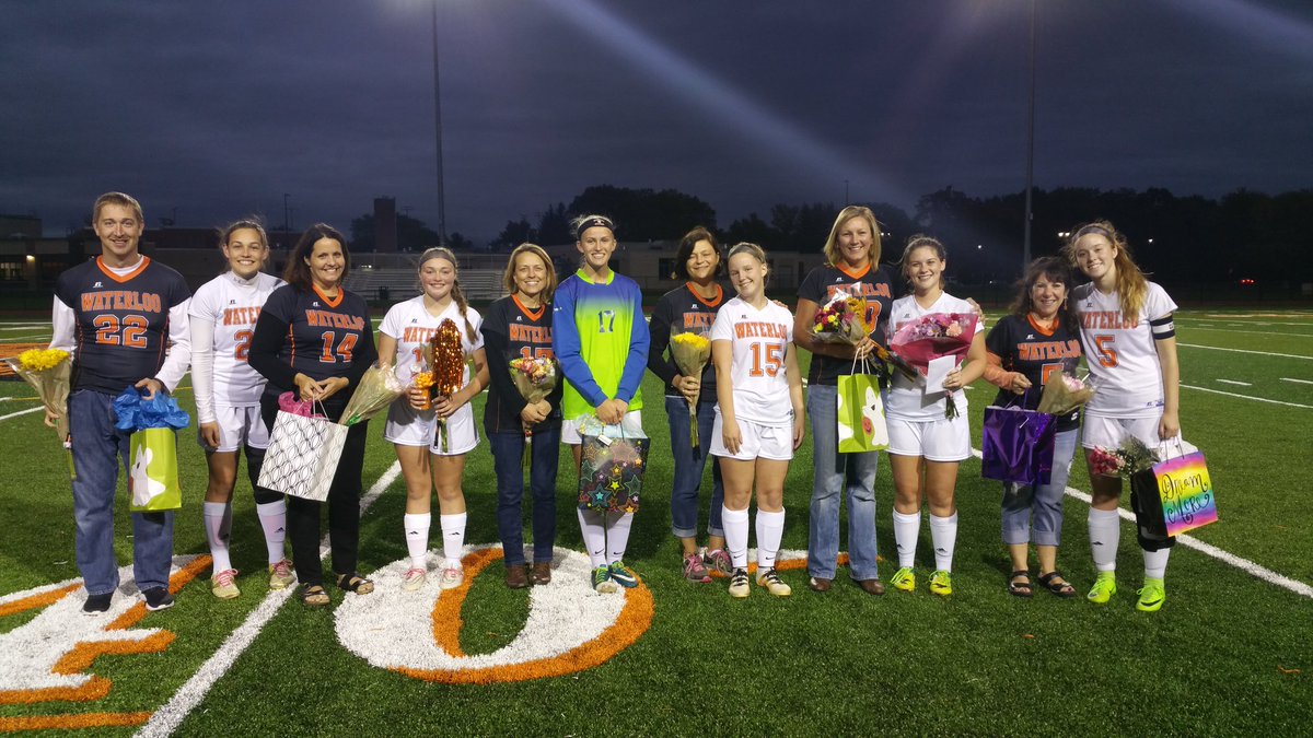 Becca_Resinger's tweet photo. 3-1 win over Geneva for teacher apprecition/last home game for these seniors! #PlayForEachother #PrideInOurTribe @MsLahr12 @AthleticsWCSD https://t.co/ZhtcQ8uZbe