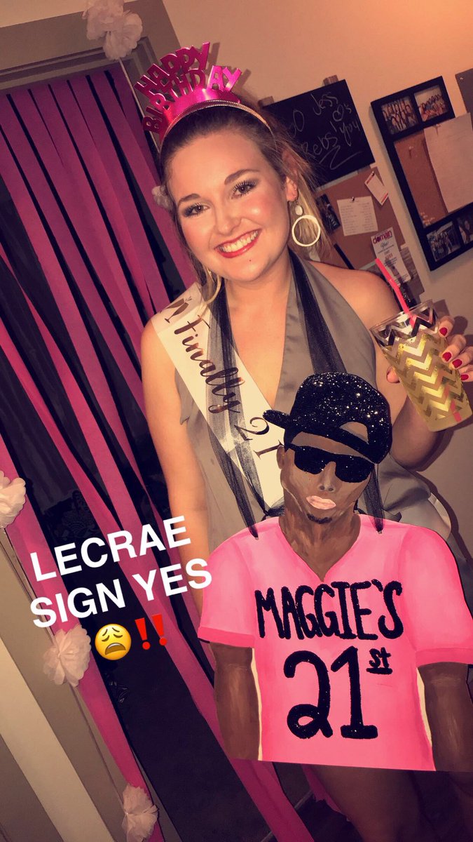 sfhardin21's tweet photo. @lecrae  wish your biggest fan a happy 21st!!! https://t.co/bSE45zKPjQ