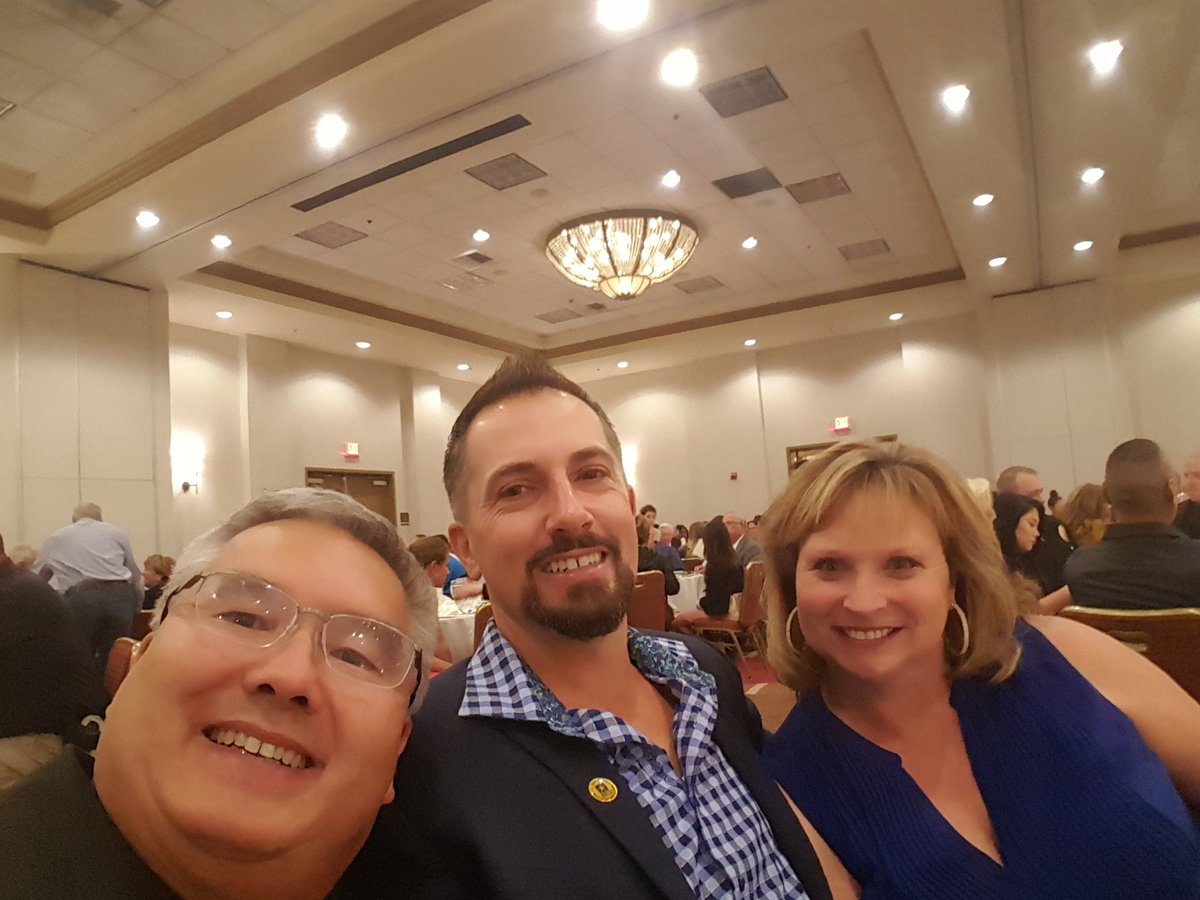 smccabe_o's tweet photo. Enjoying the #NightofHonor with #CordeliaRotary.  Super excited to honor @FairfieldPolice and @suisuncitypd!  #CommunityPartnersRock https://t.co/xIvhRSrBw7