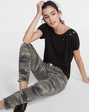 StylishlyInLove's tweet photo. On https://t.co/xXJXAax12E
It's all about my favorite camo
Shop pants
https://t.co/FWobu8sW74
#FridayThe13th #camo #weekend #FridayFeeling https://t.co/5MyclIJ0Wd