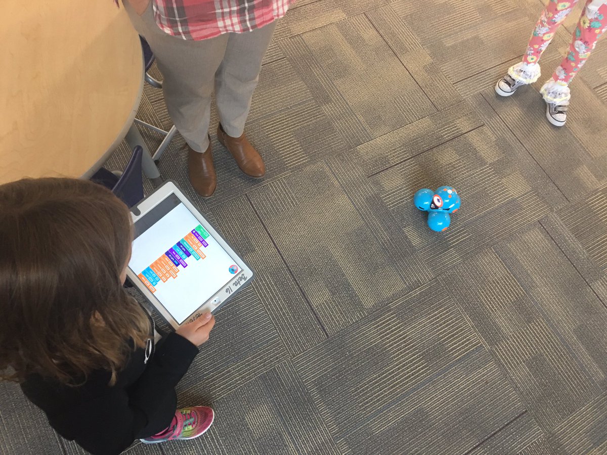flhatzop's tweet photo. Scholars simultaneously code and share system connections. #codeinput #systeminteractions #conceptualthinking https://t.co/1KVQr9NbHr