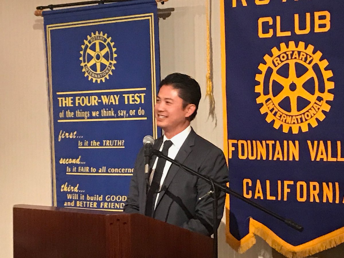 FVSupt's tweet photo. The Rotary Club of Fountain Valley honors David Troung with the Ed Arnold Volunteer of the Year Award. https://t.co/dFFUAhN8PE