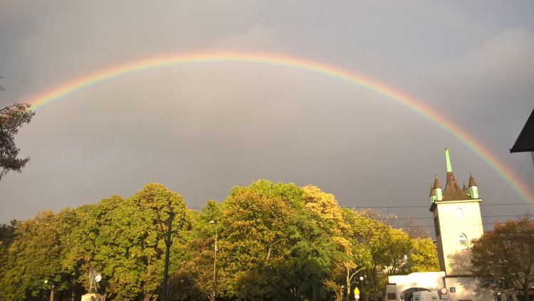 Florian_Vienna's tweet photo. @MilitarisCath @Mimi__5__ PRAY ROSARY FOR PEACE! 🌈 7. OCTOBER 2O17 Rainbow in the whole POLAND!
& 13. October 1917 in FATIMA PORTUGAL!
#Fatima100 #Fatima2017 https://t.co/oJBU08rCeG