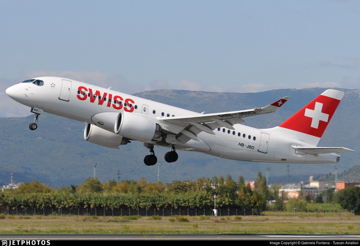 flightradar24's tweet image. AvTalk Ep 16: Uncontained Failure. We talk #AF66, Monarch’s end, Loons in Puerto Rico, &amp;amp; an #avgeek adventure. blog.flightradar24.com/blog/avtalk-ep…