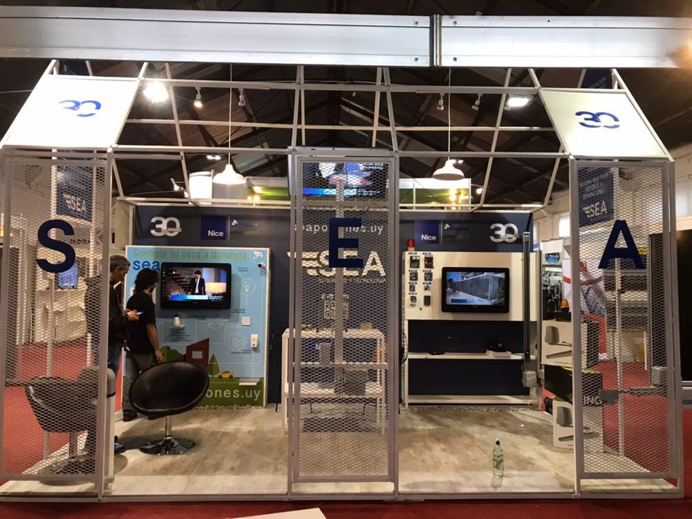 Seaportones's tweet photo. Visita el stand de SEA Portones en la Feria de la Construcción (Rural del Prado). Te esperamos es el stand 231. https://t.co/E1renXNU6K