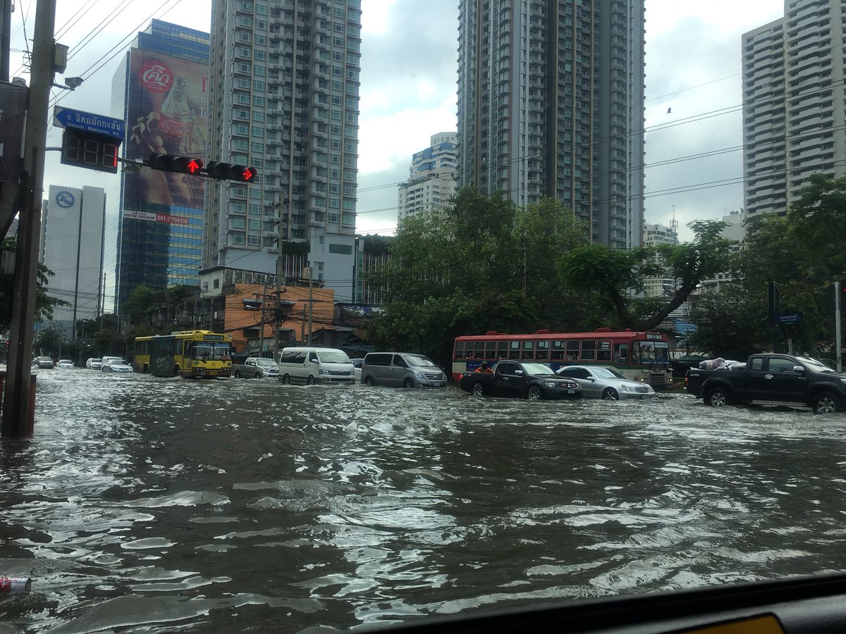 LKekkaphop's tweet photo. กรุงเทพ เมืองเทพสร้าง
เทพโพไซดอน 55555 https://t.co/9op4CH6CKq