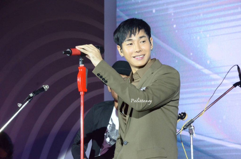 PadsriWang's tweet photo. @MTVChartsAwards @ViewZiiKudpho @colesprouse @Harry_Styles @zaynmalik @peckpalit Peck Palitchoke Ayanaputra
#VotePalitchoke #MTVEAM #เป็กผลิตโชค https://t.co/ysRwnYhaRR