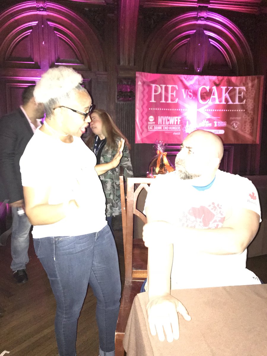 The real housewife <a href="/kathywakile/">Kathy Wakile</a> &amp; <a href="/duffgoldman/">Duff Goldman</a> <a href="/foodnetwork/">Food Network</a> #nycwff2017 <a href="/nycfood/">NYC Mayor's Office of Food Policy</a> <a href="/CookingChannel/">Cooking Channel</a> <a href="/CocaCola/">Coca-Cola</a> <a href="/spcheesecakes/">Sweet Pearlz Cheesecakes</a>