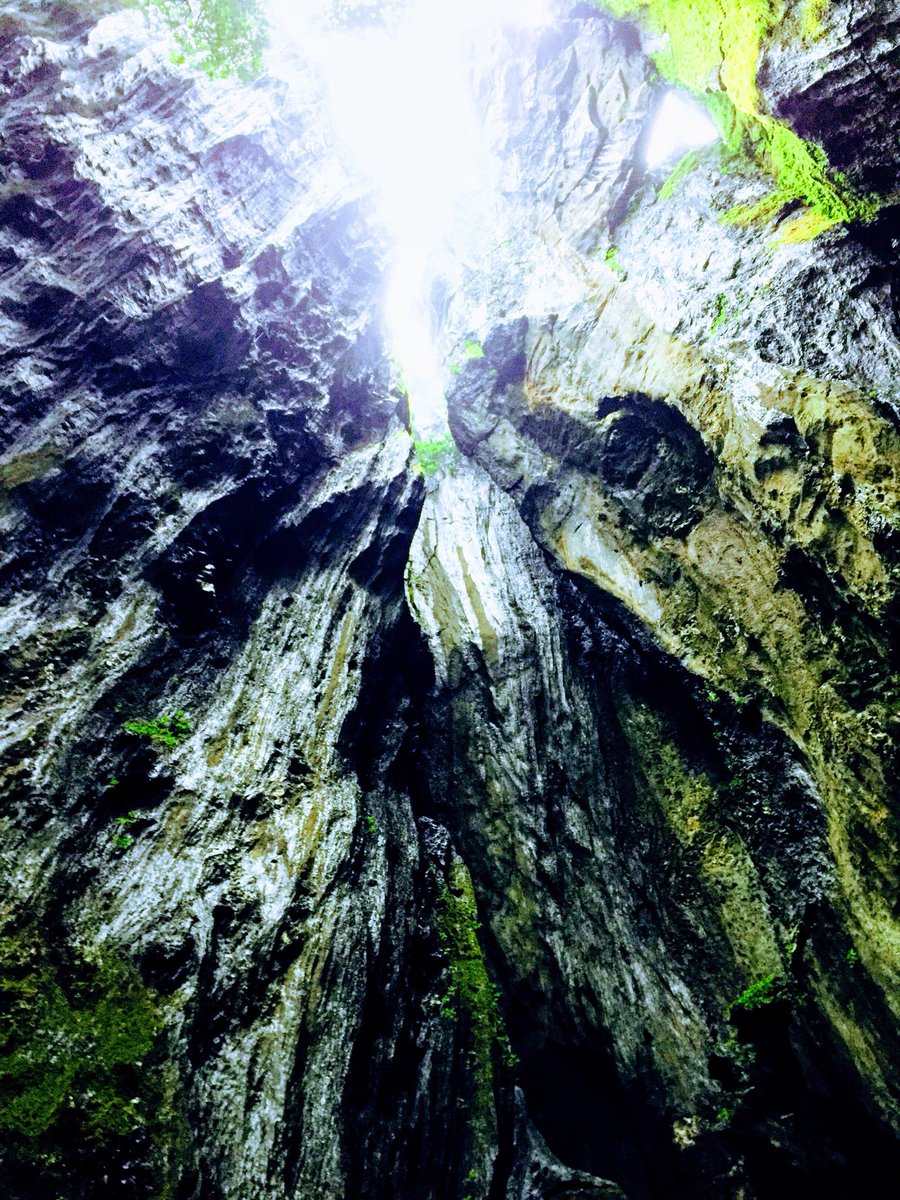 14priyankamishr's tweet photo. Yana Caves -   Nestling amidst in the forest of Kumta, Uttara Kannada district of Karnataka. None less than a #GOTlocation https://t.co/mrQgzdPufW
