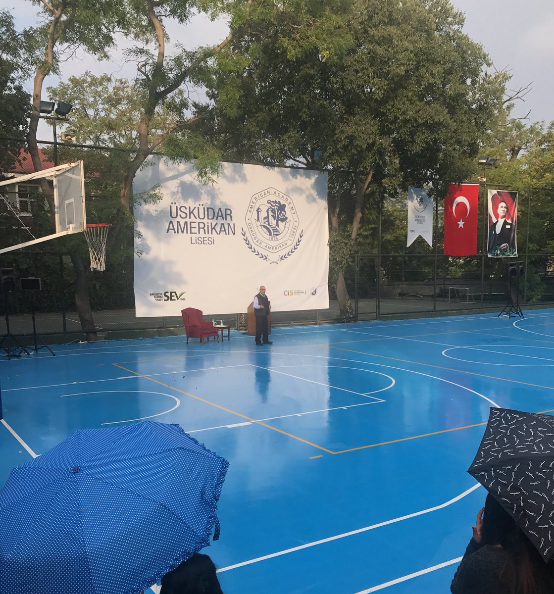 Doğan Cüceloğlu ile açılışı yaptık... #atc2017 <a href="/UAAOFFICIAL/">UAAOFFICIAL</a> <a href="/irmakokullari/">Özel Irmak Okulları</a> #sonbaharöğretmenlersempozyumu