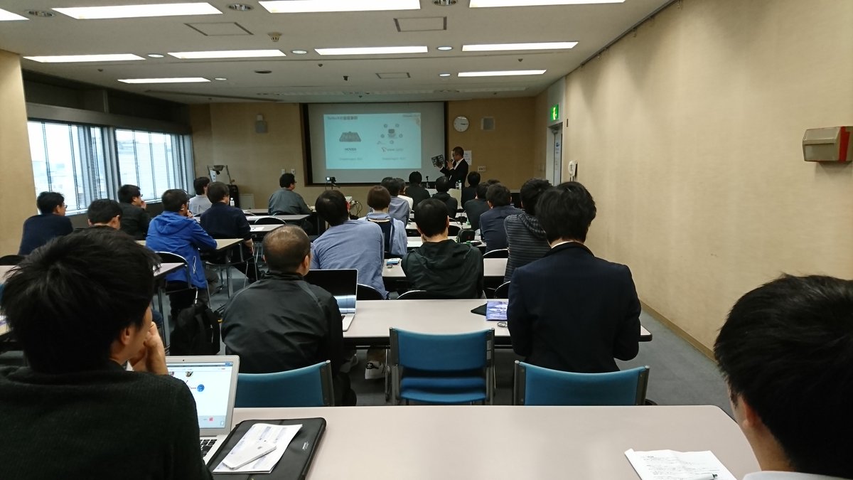shimay's tweet photo. 端末上でのディープラーニング。Qualcomm Snapdragon NPEのニューラルネットワークのセッション人気高し。#abc2017a https://t.co/SOZCGbDDWU