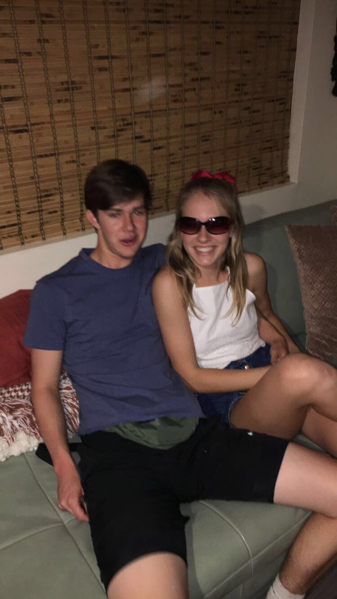 sarahhjanee27's tweet photo. happy birthday @SamTiffany09 ❤️💛💚💙💜💗 https://t.co/PzyrdTrM0e