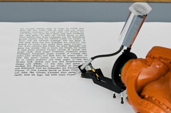 Maxitipos's tweet image. Un robot industrial convertido en escritor revoluciona la Feria del Libro de Fráncfort goo.gl/FSbiRx