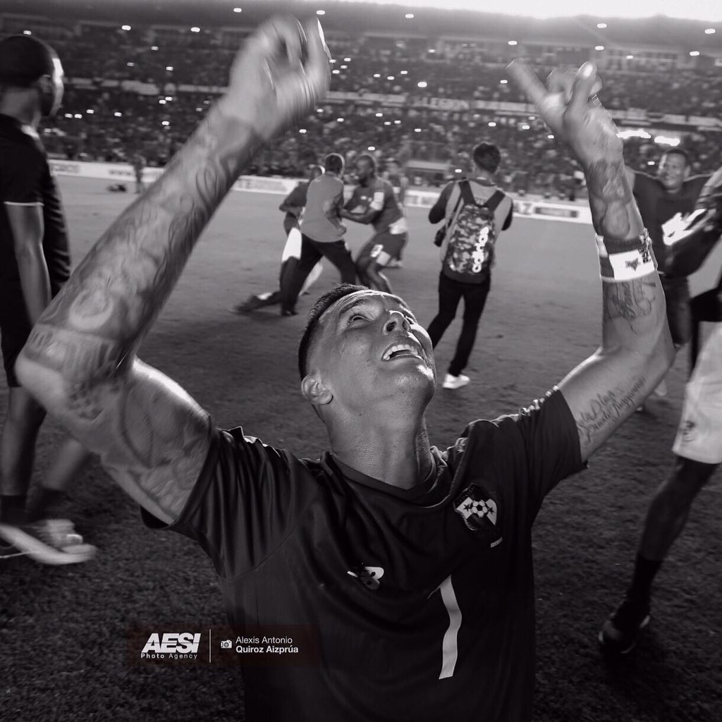 superraton7's tweet image. Nuestra mayor satisfacción fue cumplir el sueño de una nación. Nos vemos en Rusia mi gente!🇵🇦7️⃣