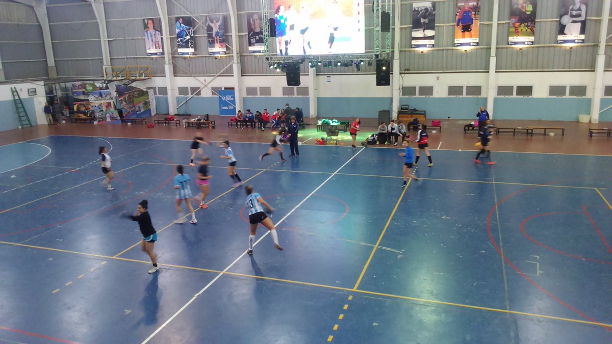 fecobalok's tweet photo. #Campus @lagarrahb con las mayores de @altagraciahand y #Raqui en diálogo con los DT @mcandoli @emastri_MundoD @CAHandball @presidFCH https://t.co/1nTngotfEW