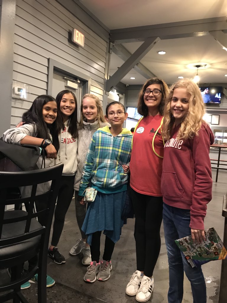 jean_nigel1's tweet photo. 7th grade Fright Fest #WildcatGr8 https://t.co/hAUiz8DBck