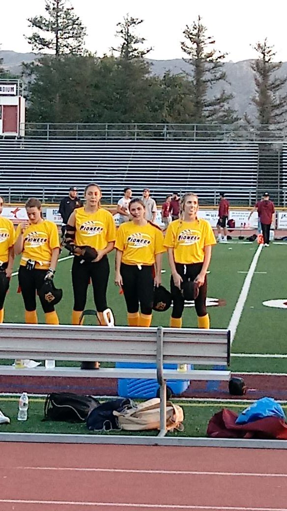 amteacher91's tweet photo. Powder puff at Simi VHS! Happy to have another fb player in the fam! https://t.co/fslhBHIOpC