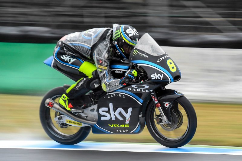 AlessioPiana130's tweet photo. Grandiosa pole di @nbulega al #JapaneseGP #Moto3
La seconda in carriera per il pilota @SkyRacingTeam dopo Jerez 2016
Velocissimo sul bagnato https://t.co/7pEkMPv4lK