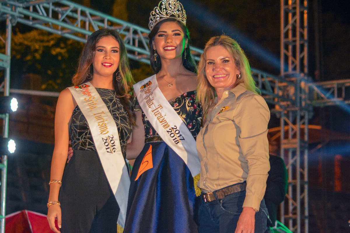 normaltrevino's tweet photo. Un honor representar al Presidente Municipal @PURONJOHNSTON en el #NachoFest2017 @MpioPNegras #PaseoDelRio https://t.co/tO4mubev5O