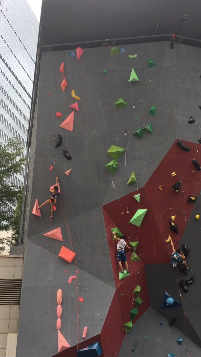 Mollytheclimber's tweet photo. 2 tops in qualifications this morning... looking forward to semis later! 💪🏽💅🏽 Watch the stream https://t.co/3nDha6X321 10am UK time ☺️🇬🇧 https://t.co/0aFiF8O0Z7