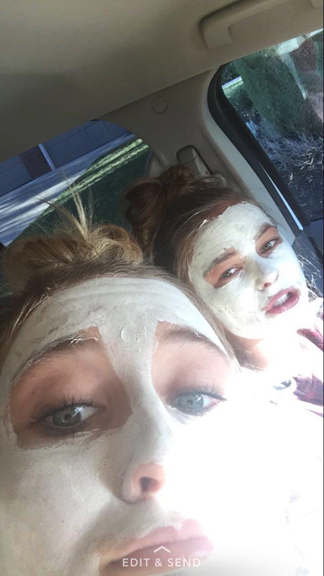 allyybennett's tweet photo. Nen baby it's your birthday😊😛happy 17 bff Love you so much💞 stay classy in the fur 😩 @makenna_nichols https://t.co/0Yij8JrHb9