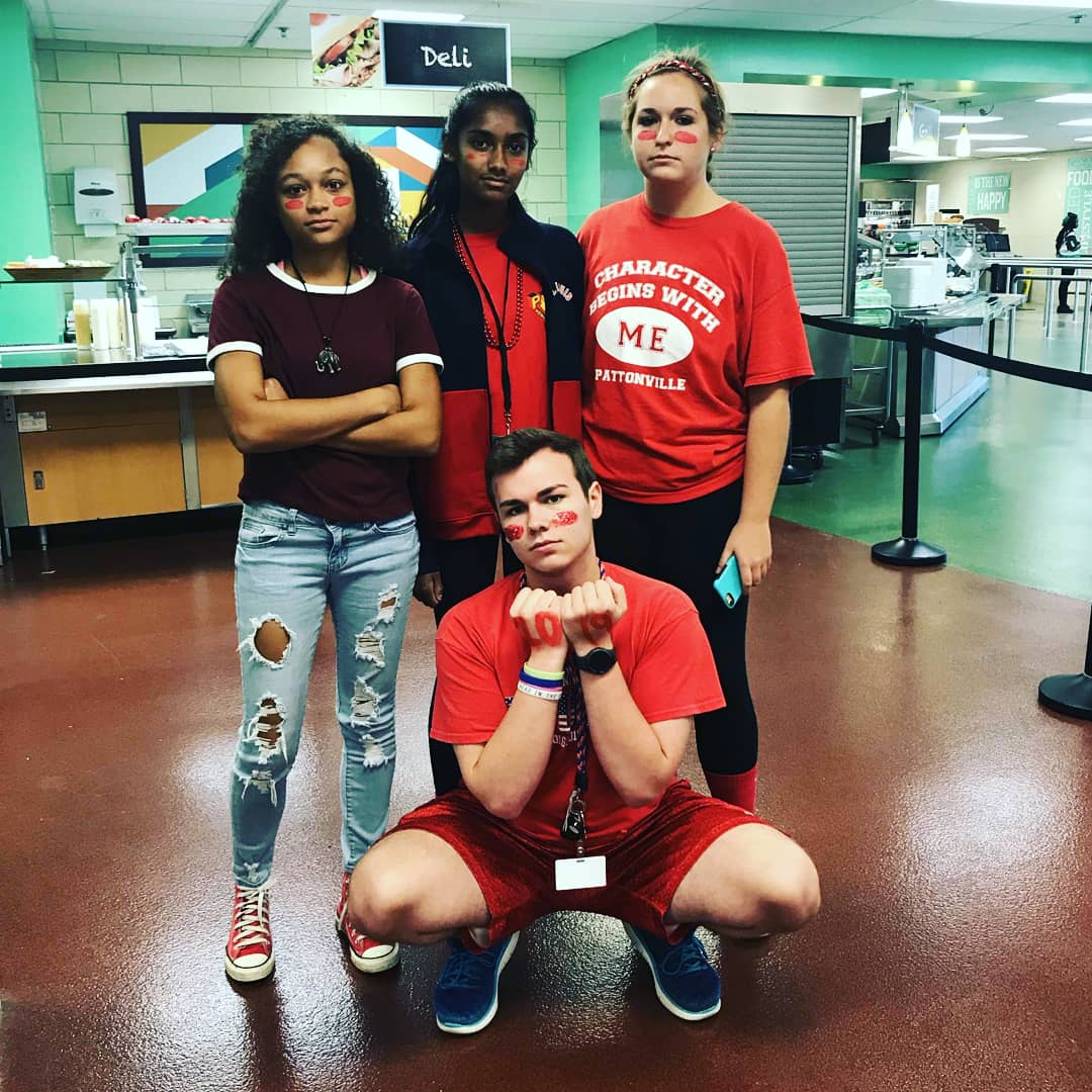 TJ_Simer's tweet photo. Spirt Week Day 5 SMASHED. The seniors got the message about who runs this house!! ❤❤ #villemadeheros #PHSspirit @PvilleSTUCO @phsTODAY https://t.co/fB22ML08aJ