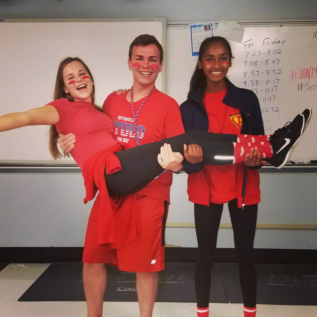 TJ_Simer's tweet photo. Spirt Week Day 5 SMASHED. The seniors got the message about who runs this house!! ❤❤ #villemadeheros #PHSspirit @PvilleSTUCO @phsTODAY https://t.co/fB22ML08aJ