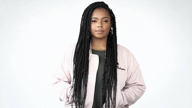 vow_881's tweet photo. Our Artist Overdose this morning is @shekhinahd. 3 of her jams back to back right now on #WeekendOnTheEdge https://t.co/cNdWq0xWpF