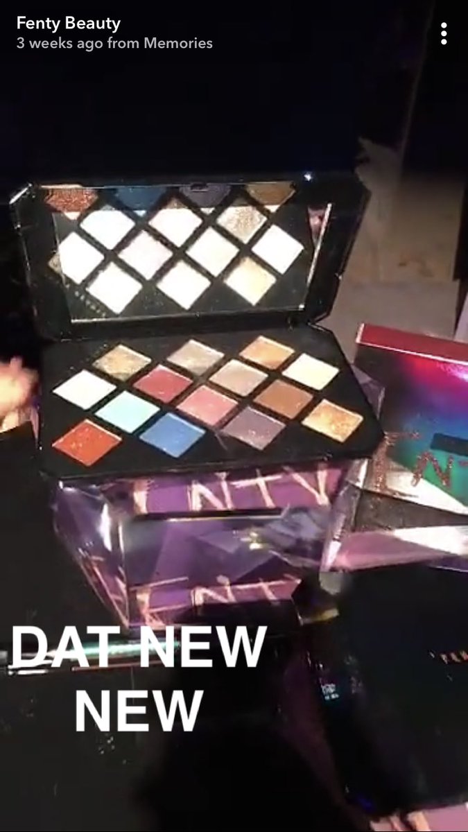 MissBLoXO's tweet photo. #FentyBeauty ‘s Snap was LIT today with OMG &amp; STUNNING clips of #TheGalaxyCollection😫😍
#HolidayCollection 
#MakeUp 💖
#HOLIDAYS2017 https://t.co/b55Krhq2bQ