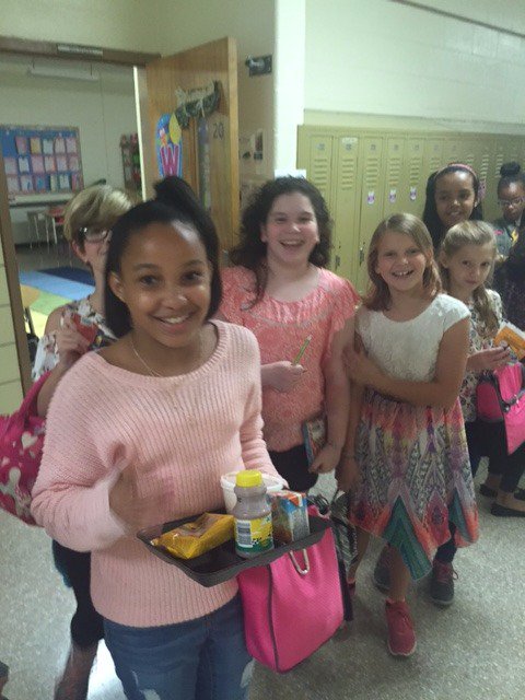 First DIVAS (Determined Individuals using Various Actions to Succeed) meeting of 2017-18!@lisadingle5@@WarrenES_BCPS <a href="/KristineBrugge/">Kristine Brugge</a>
