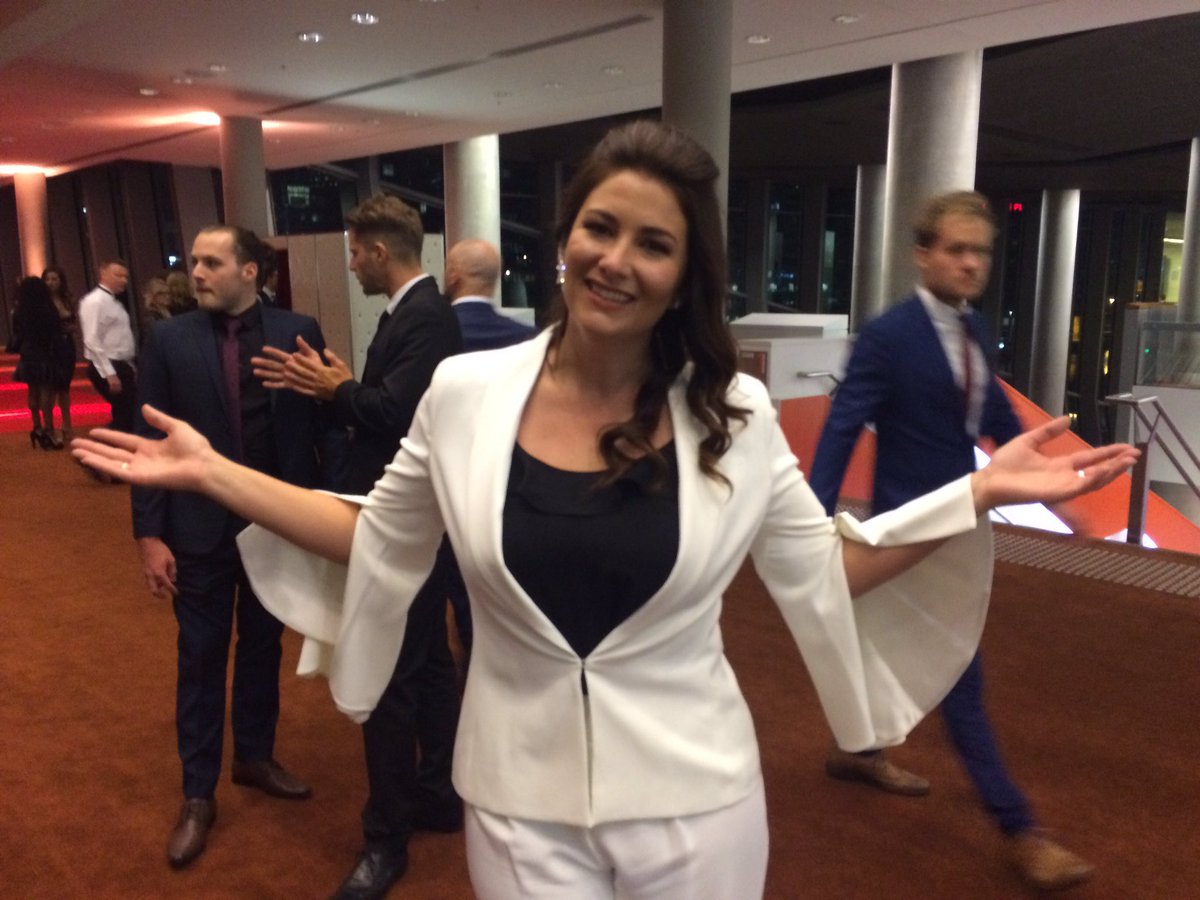 radioinfo's tweet photo. Dress dramas... solved. New #acras2017 outfit at 5.30  @angie_ayers https://t.co/boHma8pTPk