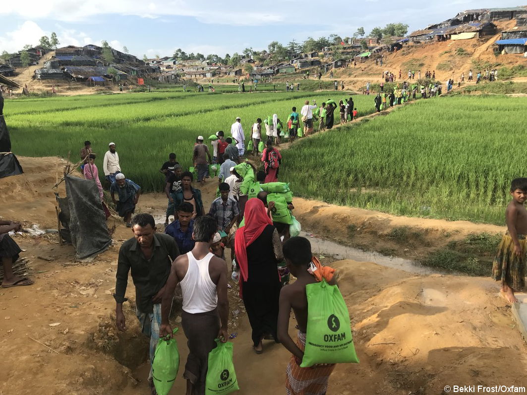 Oxfam's tweet photo. We've reached 180,000 #Rohingya refugees in #Bangladesh with water &amp; other essential supplies. You can help: https://t.co/2P1196CGK8 https://t.co/IbjlcgkFoq