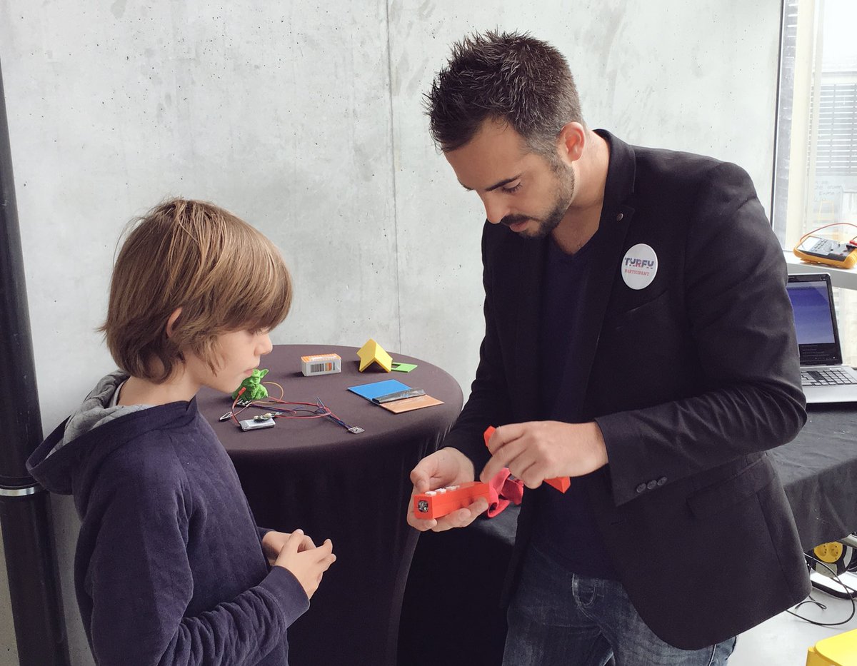 _LeDome's tweet photo. #TurfuFestival | Une création "Made in @_LeDome" : découvrez ce week-end #ColorLux, un appareil détecteur de couleurs pour les malvoyants. https://t.co/uoh59y3mBu