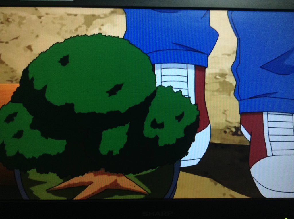 キモ杉くん 酢ルイージ コナン Conan 交差する運命の二人 そういえば ドラえもん でも のび太くんたちが空き地で野球をやってボールを取れず 神成さんの家のガラスを割ったり 盆栽も割ったりしてったっけかな これって犯罪 コナンのゴン太もそれと