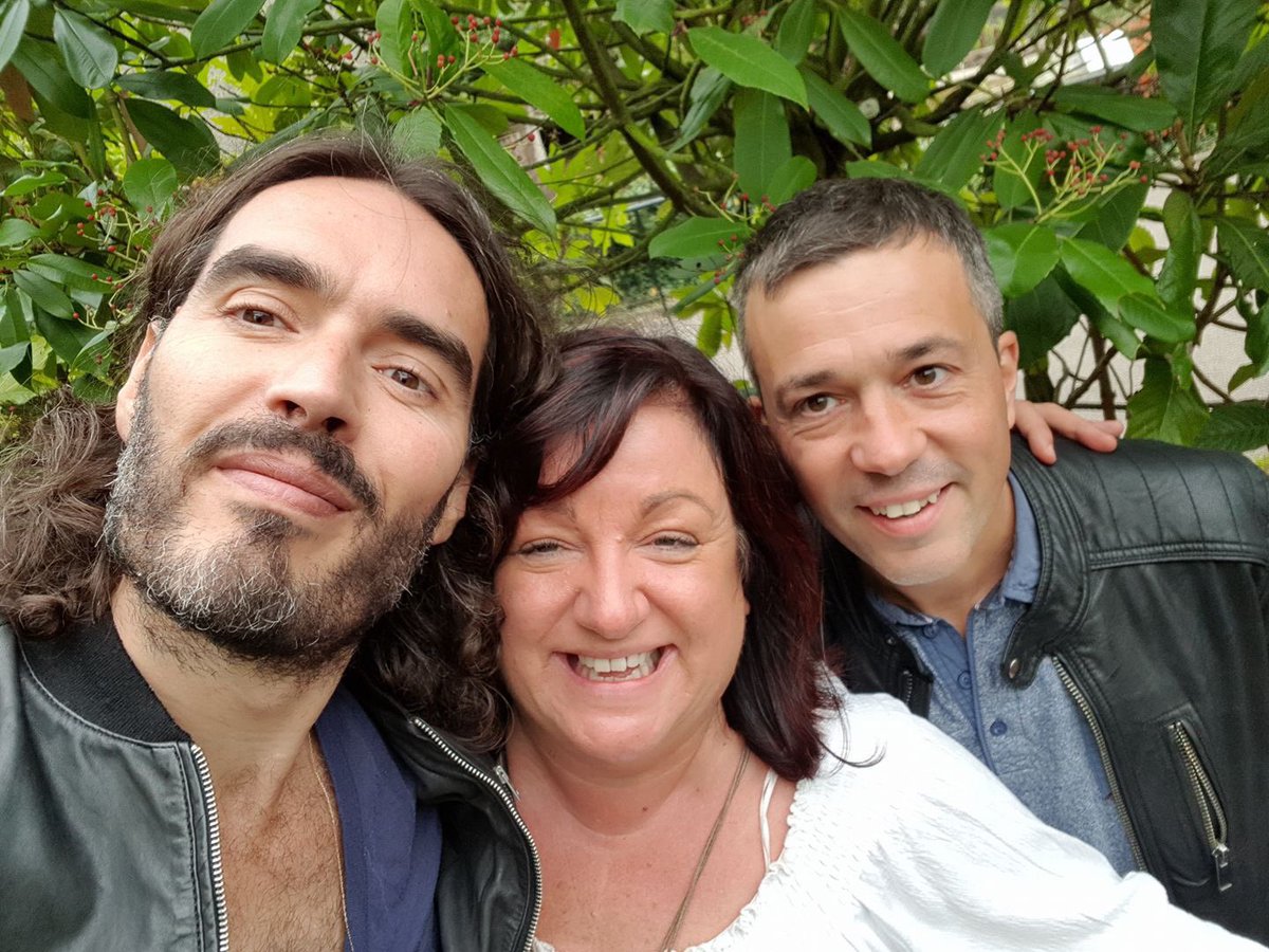 jo_billinghurst's tweet photo. Such a privilege to meet @rustyrockets yesterday. A sincere and nice man with real interest in a special person to me fighting addiction https://t.co/oh7ciTFTb8