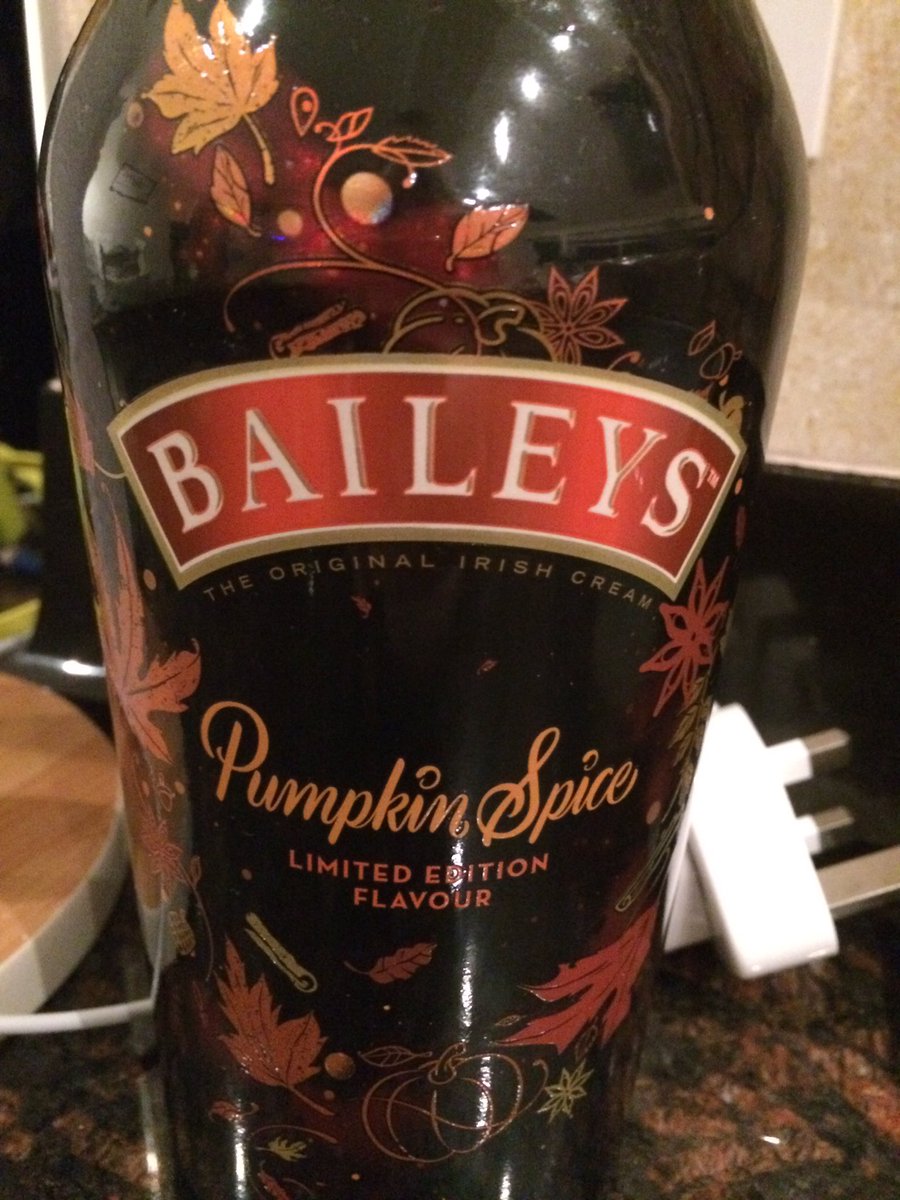 beccajberger's tweet photo. @Baileys_GB just discovered #pumpkinspicebaileys!! Bests thing I've ever had, all the gray flavours of autumn in one drink! 😋🍁🍂 https://t.co/OZOHoBYZSp